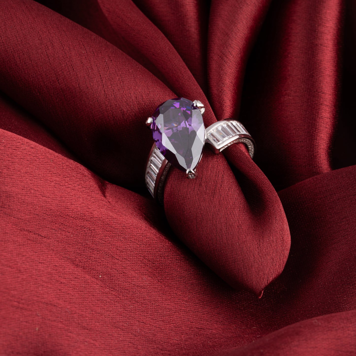 Royal Velvet Oval Ring