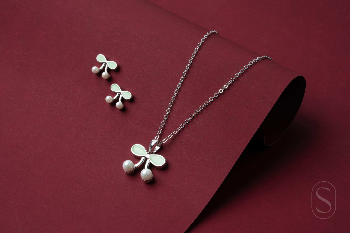 Mint Petal Drop Pendant