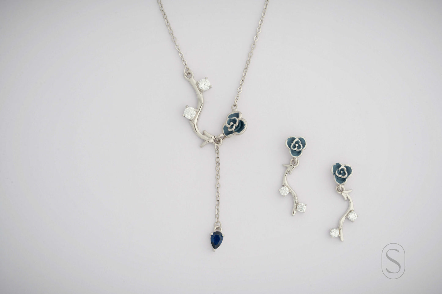 Midnight Bloom Pendant Necklace
