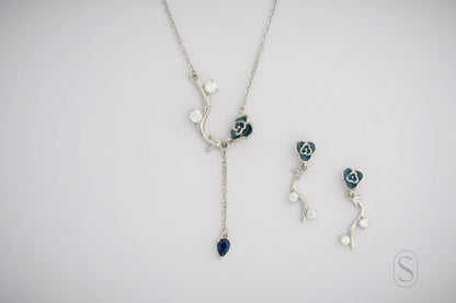 Midnight Bloom Pendant Necklace