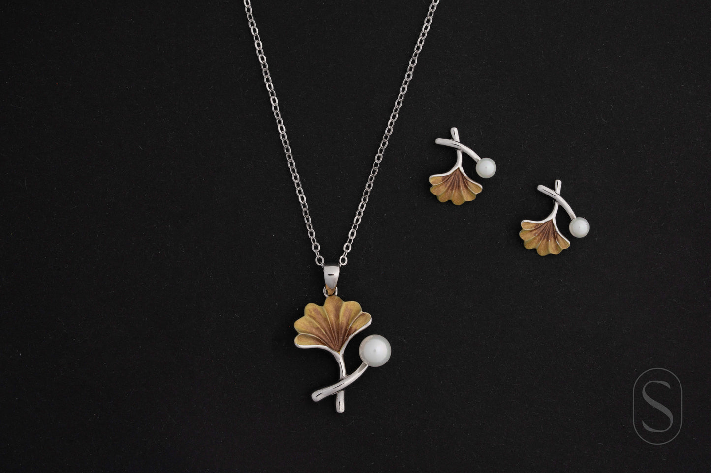 Golden Ginkgo Pearl Pendant