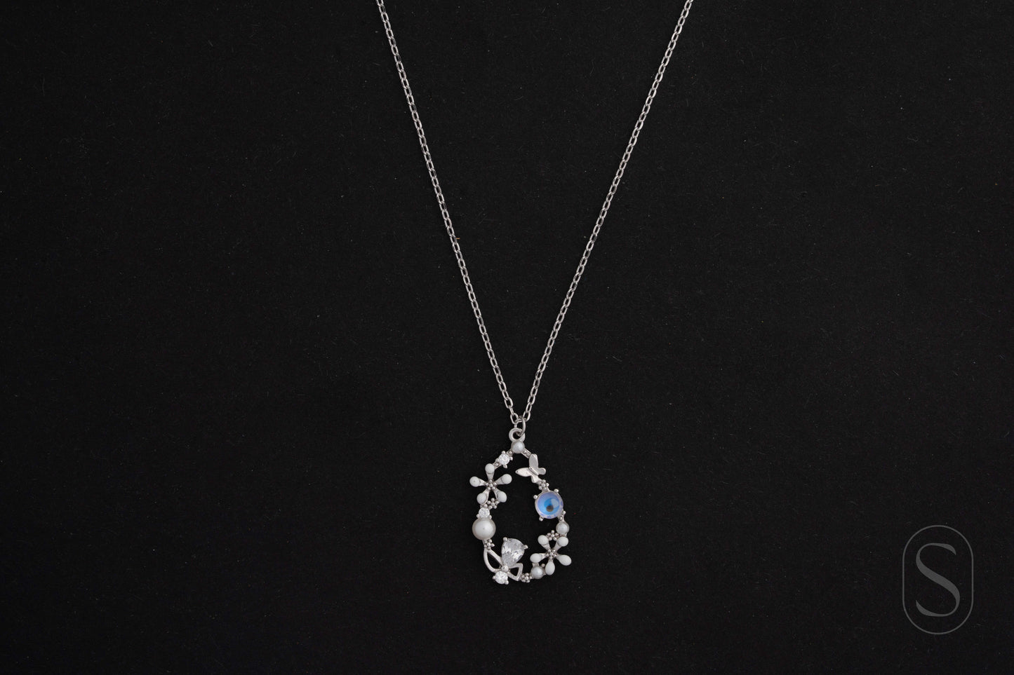 Ocean Breeze Floral Pendant