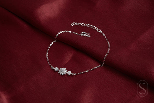 Silver Petal Cluster Delicate Bracelet